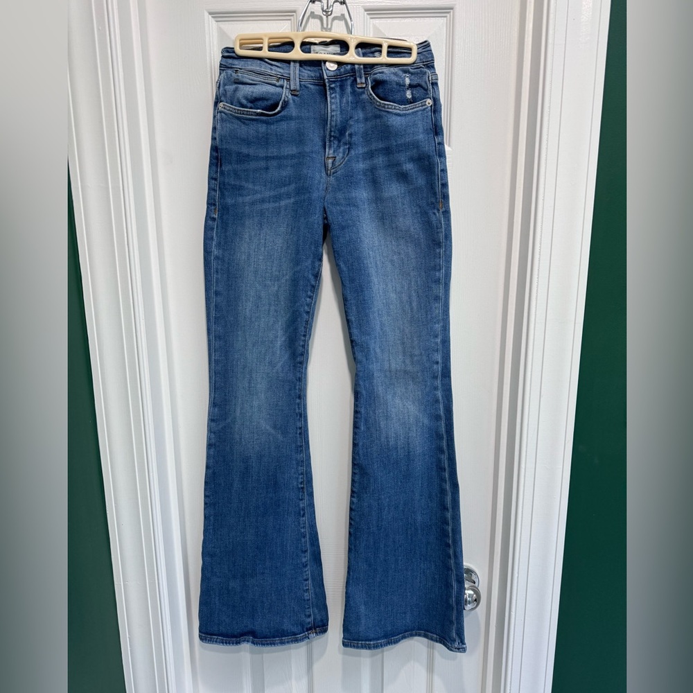 Frame Le High Flare
High Waisted Flare Jeans